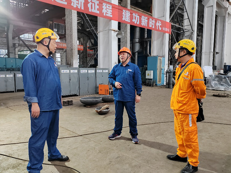 立足實(shí)體拼創(chuàng)新 鐵馬踏破鑄夢(mèng)來(lái)---瀘天化弘旭公司制造的國(guó)內(nèi)第二臺(tái)全國(guó)產(chǎn)特種高壓設(shè)備交付使用(圖2) 立足實(shí)體拼創(chuàng)新 鐵馬踏破鑄夢(mèng)來(lái)---瀘天化弘旭公司制造的國(guó)內(nèi)第二臺(tái)全國(guó)產(chǎn)特種高壓設(shè)備交付使用(圖2)