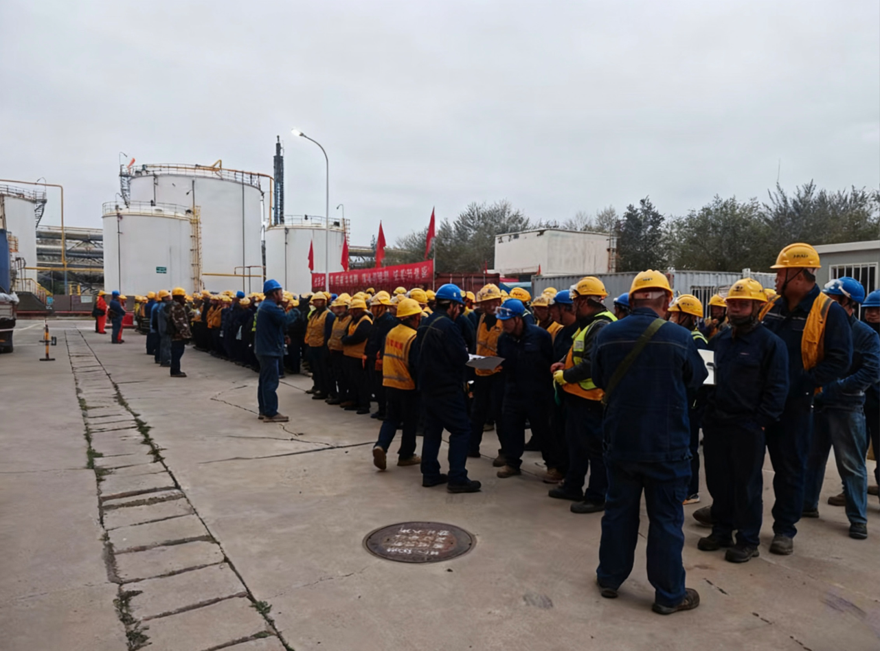 最大晨會(huì)！弘旭公司和寧大修項(xiàng)目部組織安全晨會(huì)(圖1)